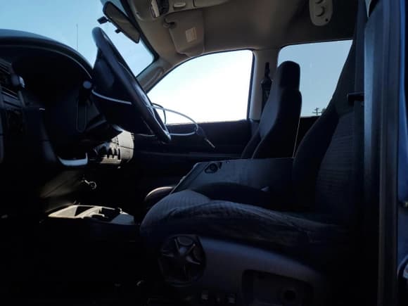 ✅ 2002 Dodge Durango SLT • VIN: 1B4HS48N02F150790 • Lot: 81641895. Listed on Copart with 248,477 mi. Free auction sales archive from the USA and detailed vehicle history report at DreamBid. Image 7.