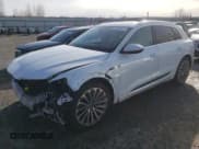 ✅ 2019 Audi e-tron Prestige • VIN: WA1VABGE9KB024265 • Lot: 39302243. Wystawiony na Copart z przebiegiem 29 531 mil. Bezpłatny archiwum sprzedaży aukcyjnych z USA i szczegółowy raport historii pojazdu na DreamBid. Zdjęcie 1.