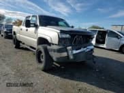 ✅ 2005 Chevrolet Silverado 2500HD LS • VIN: 1GCHK232X5F946066 • Lot: 91932395. Wystawiony na Copart z przebiegiem 180 948 mil. Bezpłatny archiwum sprzedaży aukcyjnych z USA i szczegółowy raport historii pojazdu na DreamBid. Zdjęcie 13.
