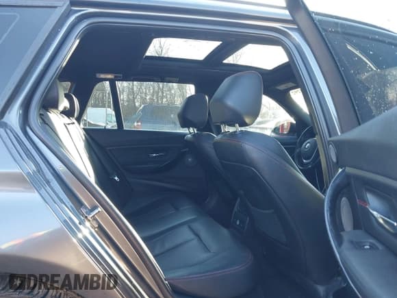 ✅ 2014 BMW 3 Series 328i xDrive • VIN: WBA3G7C5XEKN36150 • Lot: 41585292. Listed on IAAI with 134,259 mi. Free auction sales archive from the USA and detailed vehicle history report at DreamBid. Image 8.