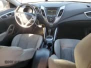 ✅ 2013 Hyundai Veloster w/Gray Int • VIN: KMHTC6AD8DU130935 • Lot: 78808474. Wystawiony na Copart z przebiegiem 115 808 mil. Bezpłatny archiwum sprzedaży aukcyjnych z USA i szczegółowy raport historii pojazdu na DreamBid. Zdjęcie 8.