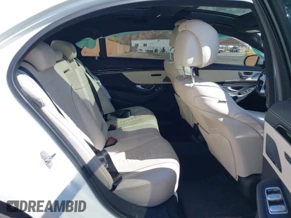 ✅ 2020 Mercedes-Benz S 560 • VIN: WDDUG8DB9LA520872 • Lot: 43268056. Listed on IAAI with 38,503 mi. Free auction sales archive from the USA and detailed vehicle history report at DreamBid. Image 8.