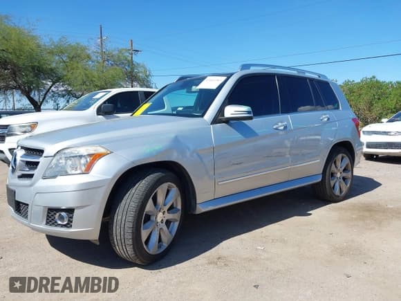 ✅ 2010 Mercedes-Benz GLK 350 • VIN: WDCGG8HB3AF325068 • Lot: 43460983. Wystawiony na IAAI z przebiegiem 118 136 mil. Bezpłatny archiwum sprzedaży aukcyjnych z USA i szczegółowy raport historii pojazdu na DreamBid. Zdjęcie 6.