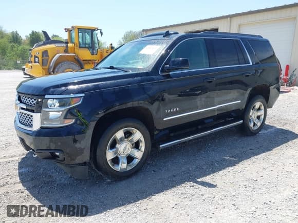 ✅ 2019 Chevrolet Tahoe LT • VIN: 1GNSCBKC4KR231153 • Lot: 42017325. Listed on IAAI with 116,960 mi. Free auction sales archive from the USA and detailed vehicle history report at DreamBid. Image 2.