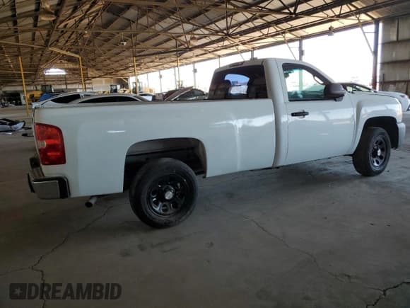 ✅ 2008 Chevrolet Silverado 1500 Work Truck • VIN: 1GCEC14068Z102665 • Lot: 58438255. Wystawiony na Copart z przebiegiem 283 418 mil. Bezpłatny archiwum sprzedaży aukcyjnych z USA i szczegółowy raport historii pojazdu na DreamBid. Zdjęcie 3.