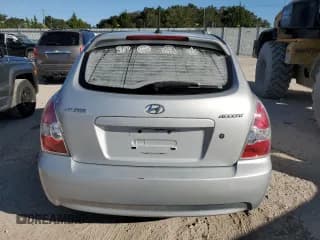✅ 2010 Hyundai Accent GS • VIN: KMHCM3AC9AU165045 • Лот: 76375884. Опубликован ранее на Copart с пробегом 69 684 миль. Бесплатный доступ к архиву аукционных продаж из США и подробный отчёт об истории автомобиля на DreamBid. Изображение 6.