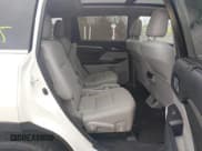 ✅ 2018 Toyota Highlander Limited • VIN: 5TDDZRFH6JS899857 • Lot: 41492515. Wystawiony na IAAI z przebiegiem 98 929 mil. Bezpłatny archiwum sprzedaży aukcyjnych z USA i szczegółowy raport historii pojazdu na DreamBid. Zdjęcie 8.