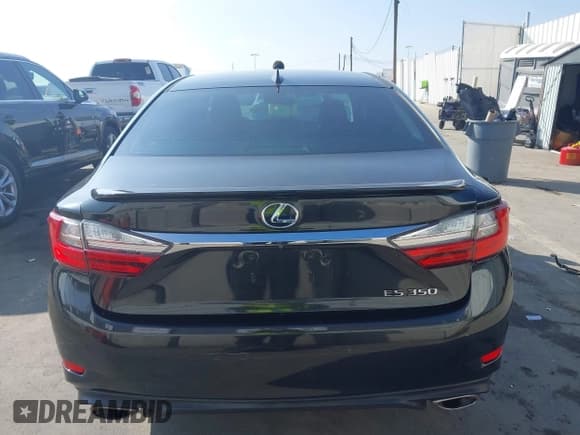 ✅ 2017 Lexus ES 350 • VIN: 58ABK1GGXHU047637 • Lot: 43559198. Listed on IAAI with 114,661 mi. Free auction sales archive from the USA and detailed vehicle history report at DreamBid. Image 15.