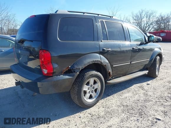 ✅ 2008 Dodge Durango SLT • VIN: 1D8HB48N18F121618 • Lot: 43696697. Wystawiony na IAAI z przebiegiem 192 653 mil. Bezpłatny archiwum sprzedaży aukcyjnych z USA i szczegółowy raport historii pojazdu na DreamBid. Zdjęcie 4.