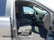 ✅ 2021 Chevrolet Silverado 1500 RST • VIN: 1GCPWDEDXMZ404120 • Lot: 41966224. Wystawiony na IAAI z przebiegiem 141 668 mil. Bezpłatny archiwum sprzedaży aukcyjnych z USA i szczegółowy raport historii pojazdu na DreamBid. Zdjęcie 5.