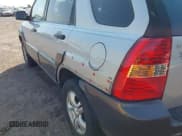 ✅ 2006 Kia Sportage LX • VIN: KNDJF723667283863 • Lot: 42739535. Listed on IAAI with 174,630 mi. Free auction sales archive from the USA and detailed vehicle history report at DreamBid. Image 12.