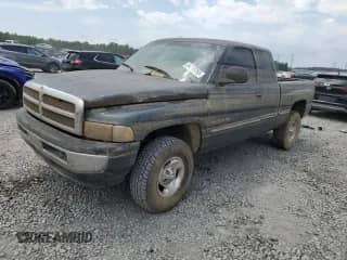 1998 Dodge 1500 с VIN 3B7HF13Y6WG183336, выставлен на аукционе Copart как лот 54706765 с пробегом Не указан миль и Списание • Salvage title. История ставок и продаж доступна на DreamBid. Изображение 1.