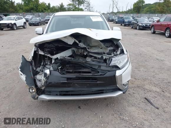 2018 Mitsubishi Outlander ES with VIN JA4AZ3A39JZ034210, listed as a IAAI auction lot 43236372 with 106,016 mi miles and . Bid and sale history available at DreamBid. Image 11.