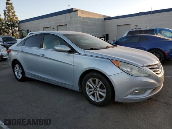 ✅ 2013 Hyundai Sonata GLS • VIN: 5NPEB4AC8DH527731 • Lot: 77269524. Listed on Copart with 244,564 mi. Free auction sales archive from the USA and detailed vehicle history report at DreamBid. Image 4.