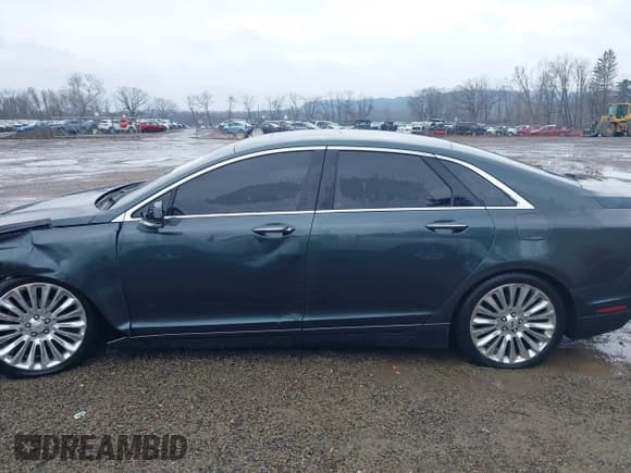 ✅ 2015 Lincoln MKZ • VIN: 3LN6L2J90FR616800 • Lot: 41683401. Wystawiony na IAAI z przebiegiem 92 239 mil. Bezpłatny archiwum sprzedaży aukcyjnych z USA i szczegółowy raport historii pojazdu na DreamBid. Zdjęcie 14.