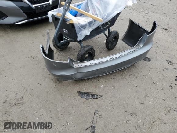 ✅ 2011 Audi A6 Prestige • VIN: WAUKGAFB5BN001537 • Lot: 49216615. Listed on Copart with 140,928 mi. Free auction sales archive from the USA and detailed vehicle history report at DreamBid. Image 12.