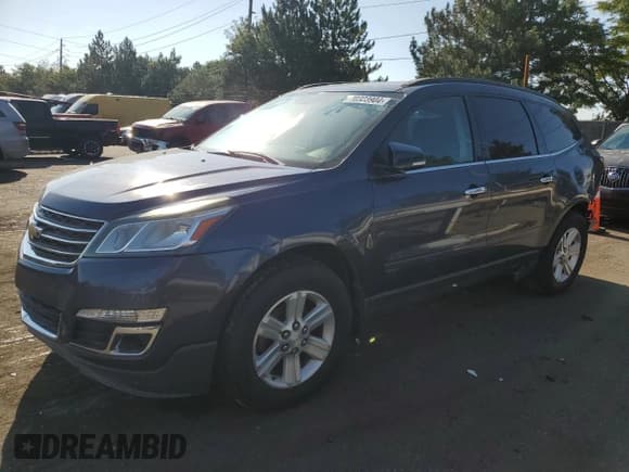 ✅ 2014 Chevrolet Traverse LT • VIN: 1GNKRGKD5EJ160746 • Lot: 70323904. Wystawiony na Copart z przebiegiem 134 657 mil. Bezpłatny archiwum sprzedaży aukcyjnych z USA i szczegółowy raport historii pojazdu na DreamBid. Zdjęcie 1.