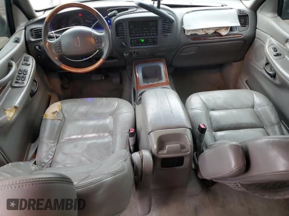 ✅ 1999 Lincoln Navigator • VIN: 5LMPU28A8XLJ41265 • Лот: 44762915. Опубликован ранее на Copart с пробегом 292 137 миль. Бесплатный доступ к архиву аукционных продаж из США и подробный отчёт об истории автомобиля на DreamBid. Изображение 8.