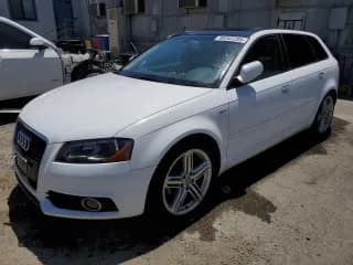 ✅ 2011 Audi A3 Premium Plus • VIN: WAUKEAFM7BA064086 • Лот: 58262295. Опубликован ранее на Copart с пробегом 121 663 миль. Бесплатный доступ к архиву аукционных продаж из США и подробный отчёт об истории автомобиля на DreamBid. Изображение 1.