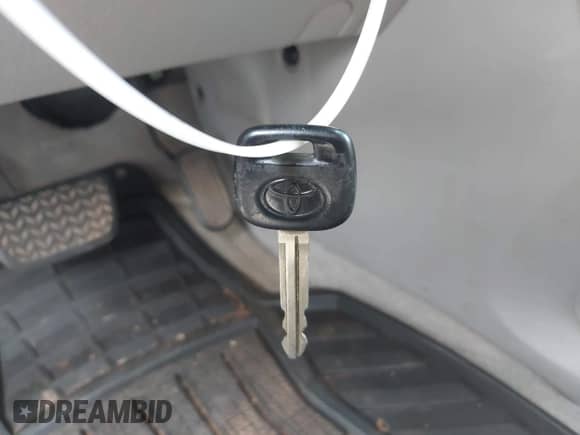 2002 Toyota Highlander z VIN JTEGF21A020034292, wystawiony jako IAAI lot #43509432 z przebiegiem 318 217 mil mil oraz . Historia ofert i sprzedaży dostępna na DreamBid. Obrazek 11.