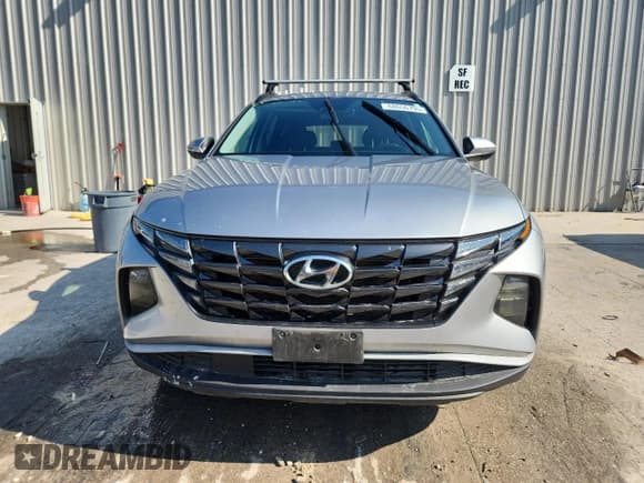 ✅ 2022 Hyundai Tucson SEL • VIN: 5NMJFCAE0NH065811 • Lot: 68656795. Wystawiony na Copart z przebiegiem Nie podano. Bezpłatny archiwum sprzedaży aukcyjnych z USA i szczegółowy raport historii pojazdu na DreamBid. Zdjęcie 5.