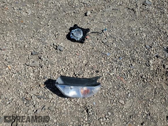 ✅ 2016 Ford Mustang V6 • VIN: 1FA6P8AM9G5236512 • Lot: 80853765. Listed on Copart with 42,219 mi. Free auction sales archive from the USA and detailed vehicle history report at DreamBid. Image 12.