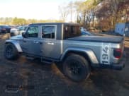 ✅ 2021 Jeep Gladiator Sport S • VIN: 1C6HJTAG3ML524414 • Lot: 43649622. Wystawiony na IAAI z przebiegiem 46 429 mil. Bezpłatny archiwum sprzedaży aukcyjnych z USA i szczegółowy raport historii pojazdu na DreamBid. Zdjęcie 14.