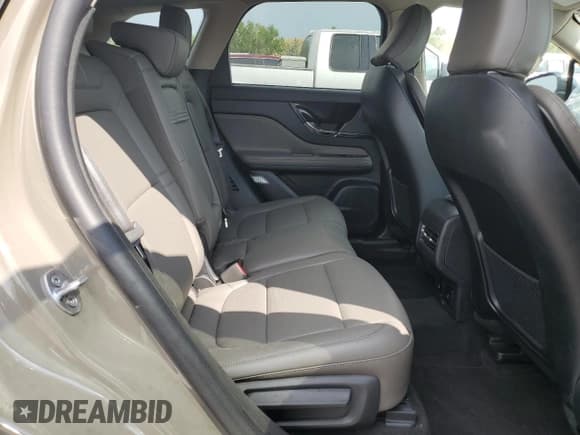 ✅ 2025 Lincoln Corsair Premiere • VIN: 5LMCJ1DA1SUL02890 • Lot: 67114535. Wystawiony na Copart z przebiegiem 1 543 mil. Bezpłatny archiwum sprzedaży aukcyjnych z USA i szczegółowy raport historii pojazdu na DreamBid. Zdjęcie 11.