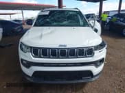 ✅ 2025 Jeep Compass Latitude • VIN: 3C4NJDBNXST504032 • Lot: 43421601. Wystawiony na IAAI z przebiegiem 15 238 mil. Bezpłatny archiwum sprzedaży aukcyjnych z USA i szczegółowy raport historii pojazdu na DreamBid. Zdjęcie 12.