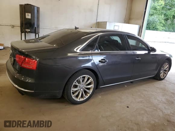 ✅ 2011 Audi A8 • VIN: WAURVAFD0BN004528 • Lot: 64168815. Wystawiony na Copart z przebiegiem 262 309 mil. Bezpłatny archiwum sprzedaży aukcyjnych z USA i szczegółowy raport historii pojazdu na DreamBid. Zdjęcie 3.