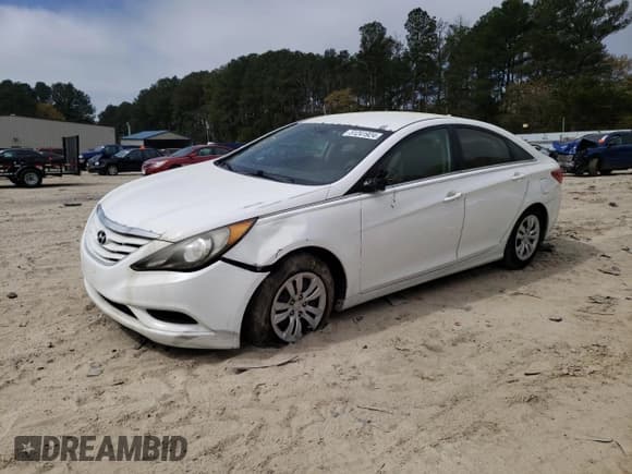 ✅ 2011 Hyundai Sonata GLS • VIN: 5NPEB4AC8BH180351 • Lot: 51241924. Listed on Copart with 137,035 mi. Free auction sales archive from the USA and detailed vehicle history report at DreamBid. Image 1.