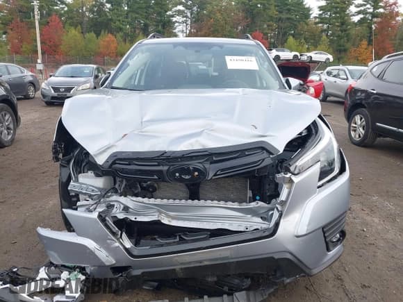 ✅ 2024 Subaru Forester Premium • VIN: JF2SKACCXRH472060 • Lot: 43450416. Listed on IAAI with 16,227 mi. Free auction sales archive from the USA and detailed vehicle history report at DreamBid. Image 13.