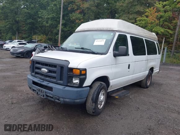 ✅ 2014 Ford Econoline Cargo Commercial • VIN: 1FTNS2EW0EDA98374 • Lot: 43121075. Wystawiony na IAAI z przebiegiem 159 540 mil. Bezpłatny archiwum sprzedaży aukcyjnych z USA i szczegółowy raport historii pojazdu na DreamBid. Zdjęcie 17.