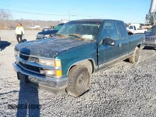 ✅ 1996 Chevrolet Silverado 1500 • VIN: 1GCEC19R6TE171346 • Lot: 43624702. Wystawiony na IAAI z przebiegiem 250 271 mil. Bezpłatny archiwum sprzedaży aukcyjnych z USA i szczegółowy raport historii pojazdu na DreamBid. Zdjęcie 2.