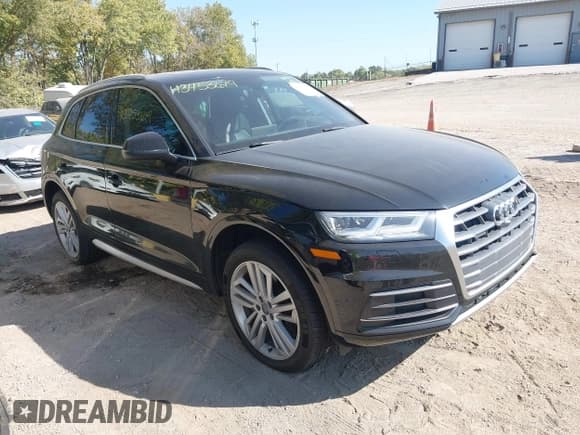 ✅ 2018 Audi Q5 Prestige • VIN: WA1CNAFY2J2099597 • Lot: 43453619. Listed on IAAI with 82,168 mi. Free auction sales archive from the USA and detailed vehicle history report at DreamBid. Image 1.