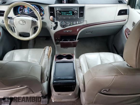 ✅ 2011 Toyota Sienna XLE • VIN: 5TDYK3DC9BS096794 • Lot: 90265235. Listed on Copart with 264,117 mi. Free auction sales archive from the USA and detailed vehicle history report at DreamBid. Image 8.