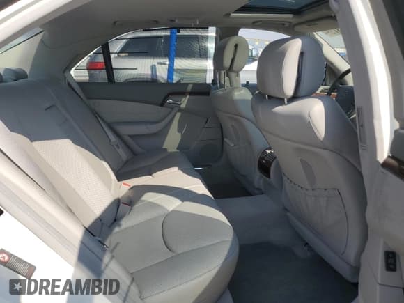 ✅ 2005 Mercedes-Benz S 500 • VIN: WDBNG75J85A448207 • Lot: 65992315. Wystawiony na Copart z przebiegiem Nie podano. Bezpłatny archiwum sprzedaży aukcyjnych z USA i szczegółowy raport historii pojazdu na DreamBid. Zdjęcie 10.