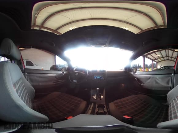 ✅ 2006 Volkswagen Golf GTI • VIN: WVWFV71K96W080120 • Lot: 43155800. Wystawiony na IAAI z przebiegiem 137 523 mil. Bezpłatny archiwum sprzedaży aukcyjnych z USA i szczegółowy raport historii pojazdu na DreamBid. Zdjęcie 18.