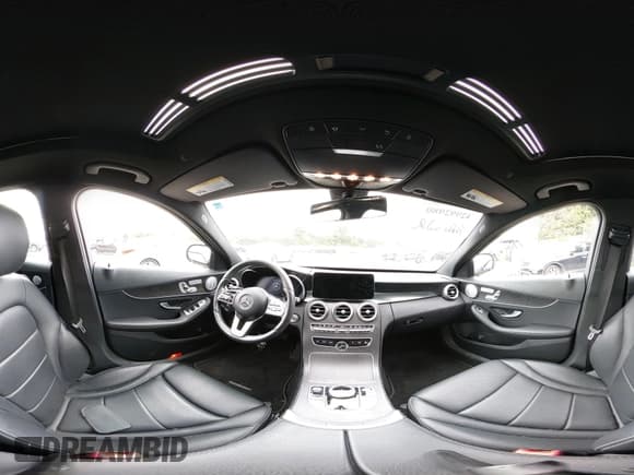 ✅ 2021 Mercedes-Benz C 300 • VIN: W1KWF8EB5MR612798 • Lot: 42992980. Wystawiony na IAAI z przebiegiem 17 243 mil. Bezpłatny archiwum sprzedaży aukcyjnych z USA i szczegółowy raport historii pojazdu na DreamBid. Zdjęcie 18.