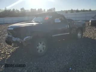 2005 GMC Sierra 1500 SLE with VIN 1GTEK14T65Z325684, listed as a Copart auction lot 81939204 with Not provided miles and Salvage title. Bid and sale history available at DreamBid. Image 1.