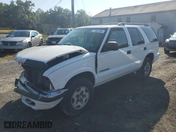 ✅ 2002 Chevrolet Blazer LS • VIN: 1GNDT13W92K226020 • Lot: 71547495. Wystawiony na Copart z przebiegiem 177 144 mil. Bezpłatny archiwum sprzedaży aukcyjnych z USA i szczegółowy raport historii pojazdu na DreamBid. Zdjęcie 1.