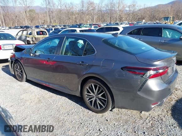 ✅ 2021 Toyota Camry SE • VIN: 4T1G11AK8MU423971 • Lot: 43768828. Listed on IAAI with 103,138 mi. Free auction sales archive from the USA and detailed vehicle history report at DreamBid. Image 3.
