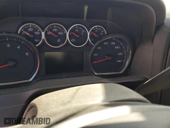 ✅ 2022 Chevrolet Silverado 2500HD Custom • VIN: 1GC5YMEY8NF311748 • Lot: 80780665. Wystawiony na Copart z przebiegiem Nie podano. Bezpłatny archiwum sprzedaży aukcyjnych z USA i szczegółowy raport historii pojazdu na DreamBid. Zdjęcie 9.