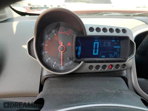 2013 Chevrolet Sonic LT с VIN 1G1JD6SB4D4178379, выставлен на аукционе Copart как лот 69050684 с пробегом 76 273 миль миль и Списание • Salvage title. История ставок и продаж доступна на DreamBid. Изображение 9.