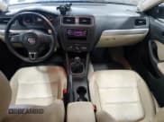 ✅ 2013 Volkswagen Jetta SE • VIN: 3VWBP7AJ3DM289167 • Лот: 56239315. Опубликован ранее на Copart с пробегом 114 716 миль. Бесплатный доступ к архиву аукционных продаж из США и подробный отчёт об истории автомобиля на DreamBid. Изображение 8.