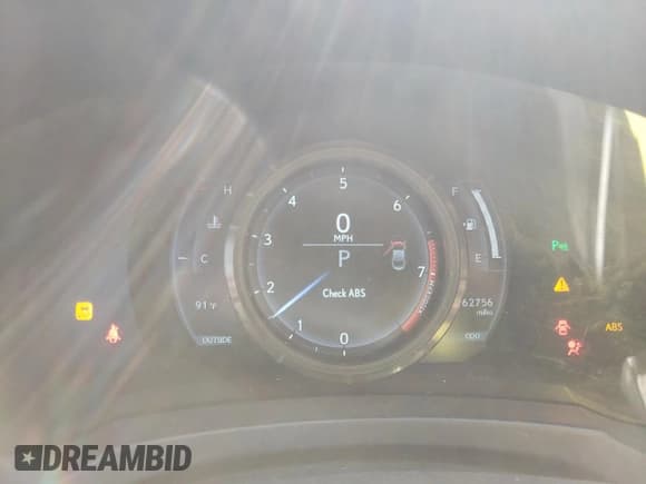 ✅ 2017 Lexus RC 300 • VIN: JTHSM5BC6H5003953 • Lot: 65409563. Wystawiony na Copart z przebiegiem 62 756 mil. Bezpłatny archiwum sprzedaży aukcyjnych z USA i szczegółowy raport historii pojazdu na DreamBid. Zdjęcie 9.