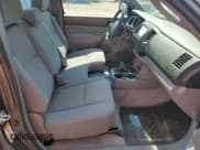 ✅ 2011 Toyota Tacoma • VIN: 5TFPX4EN0BX006588 • Lot: 70730505. Wystawiony na Copart z przebiegiem 77 030 mil. Bezpłatny archiwum sprzedaży aukcyjnych z USA i szczegółowy raport historii pojazdu na DreamBid. Zdjęcie 10.