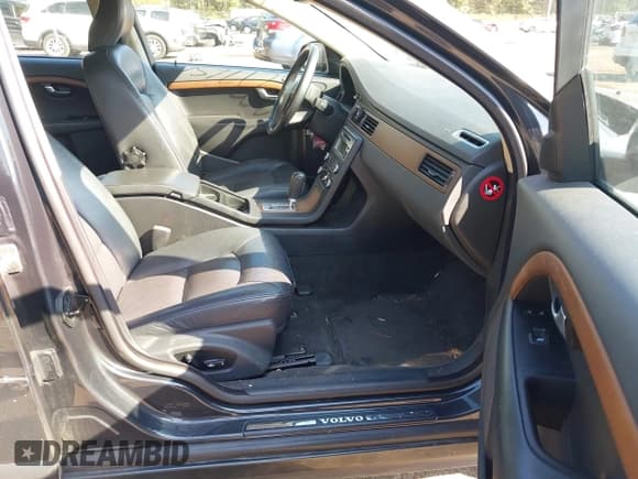 ✅ 2009 Volvo S80 I6 • VIN: YV1AS982791093626 • Лот: 43277656. Опубликован ранее на IAAI с пробегом 162 004 миль. Бесплатный доступ к архиву аукционных продаж из США и подробный отчёт об истории автомобиля на DreamBid. Изображение 5.