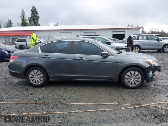 ✅ 2010 Honda Accord LX • VIN: 1HGCP2F36AA184136 • Lot: 43795000. Listed on IAAI with 208,703 mi. Free auction sales archive from the USA and detailed vehicle history report at DreamBid. Image 13.