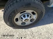 ✅ 2013 Chevrolet Silverado 2500HD • VIN: 1GC2KVCB0DZ305870 • Lot: 43870601. Wystawiony na IAAI z przebiegiem 159 958 mil. Bezpłatny archiwum sprzedaży aukcyjnych z USA i szczegółowy raport historii pojazdu na DreamBid. Zdjęcie 9.